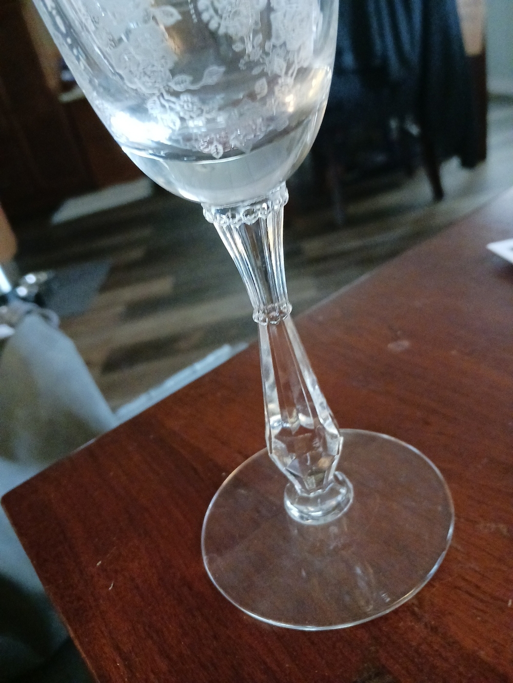 Cherokee Rose By Tiffin Franciscan Etched Crystal Water Glass - Picture 5 of 5